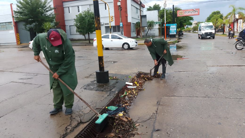Trabaja la comuna con el mantenimiento de los sistemas de drenaje en Resistencia