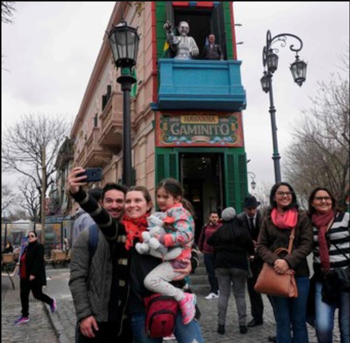 Turismo: crece la llegada de extranjeros, pero siguen saliendo más dólares de los que entran