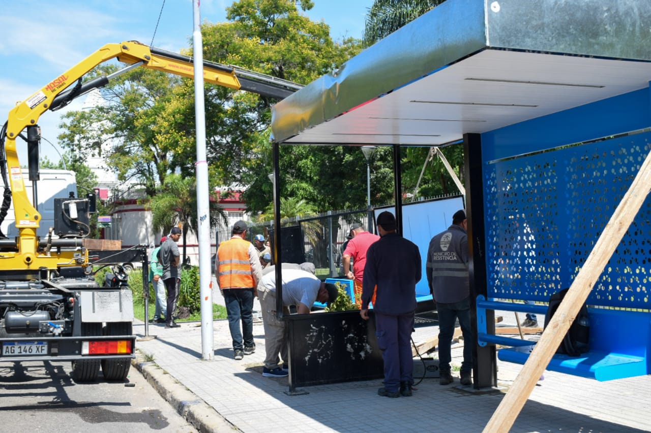 Las paradas de colectivos en Mitre del 0 a 100 tendrán garitas para la protección de los usuarios