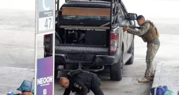 Un hombre secuestró un colectivo en Brasil con pasajeros en Brasil y se entregó tras tres horas de tensión