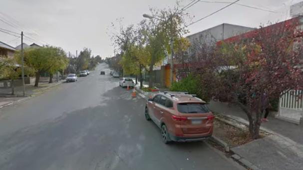 Se fueron a trabajar y dejaron a su hijo de tres años encerrado en el auto por seis horas