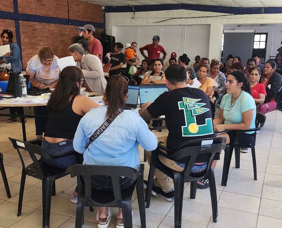 El IPDUV realizó un operativo de actualización de datos en Castelli