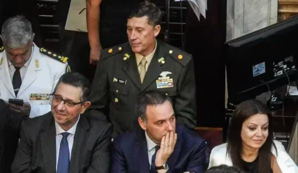 Javier Milei reveló la razón del despido del jefe de Casa Militar: “Karina no se sentía cómoda con él”