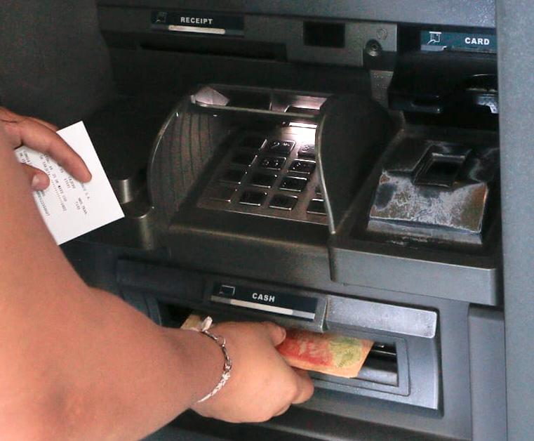 El Gobernador anunció el cronograma de pagos para pasivos y activos