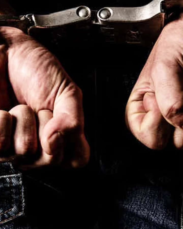 Motoristas de Caminera detuvieron a dos hombres con pedido de captura, uno de ellos menor de edad