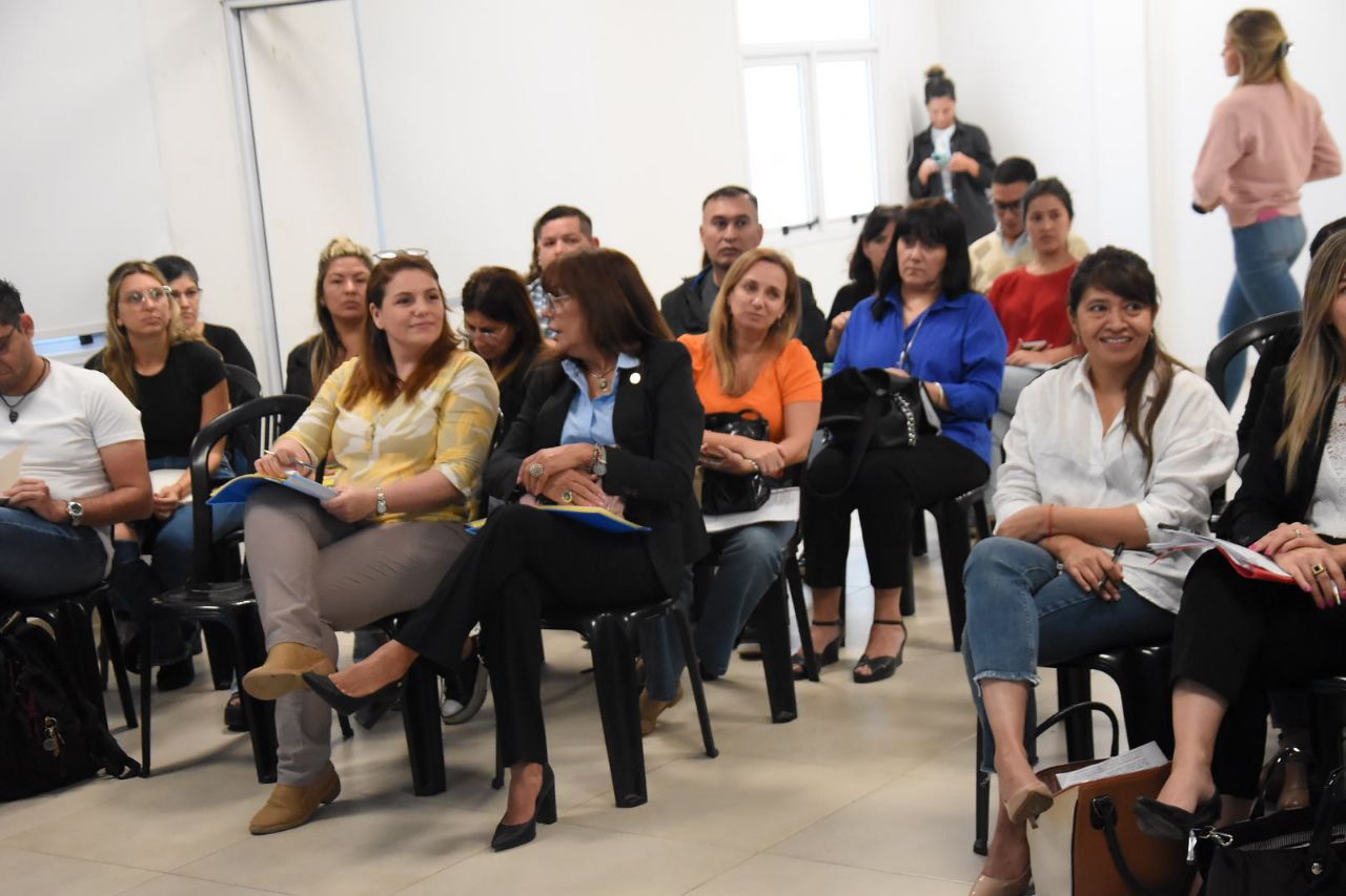 La Legislatura participó en el IPRODICH de un Conversatorio sobre la Ley 3807-H para familiar a cargo de personas con discapacidad