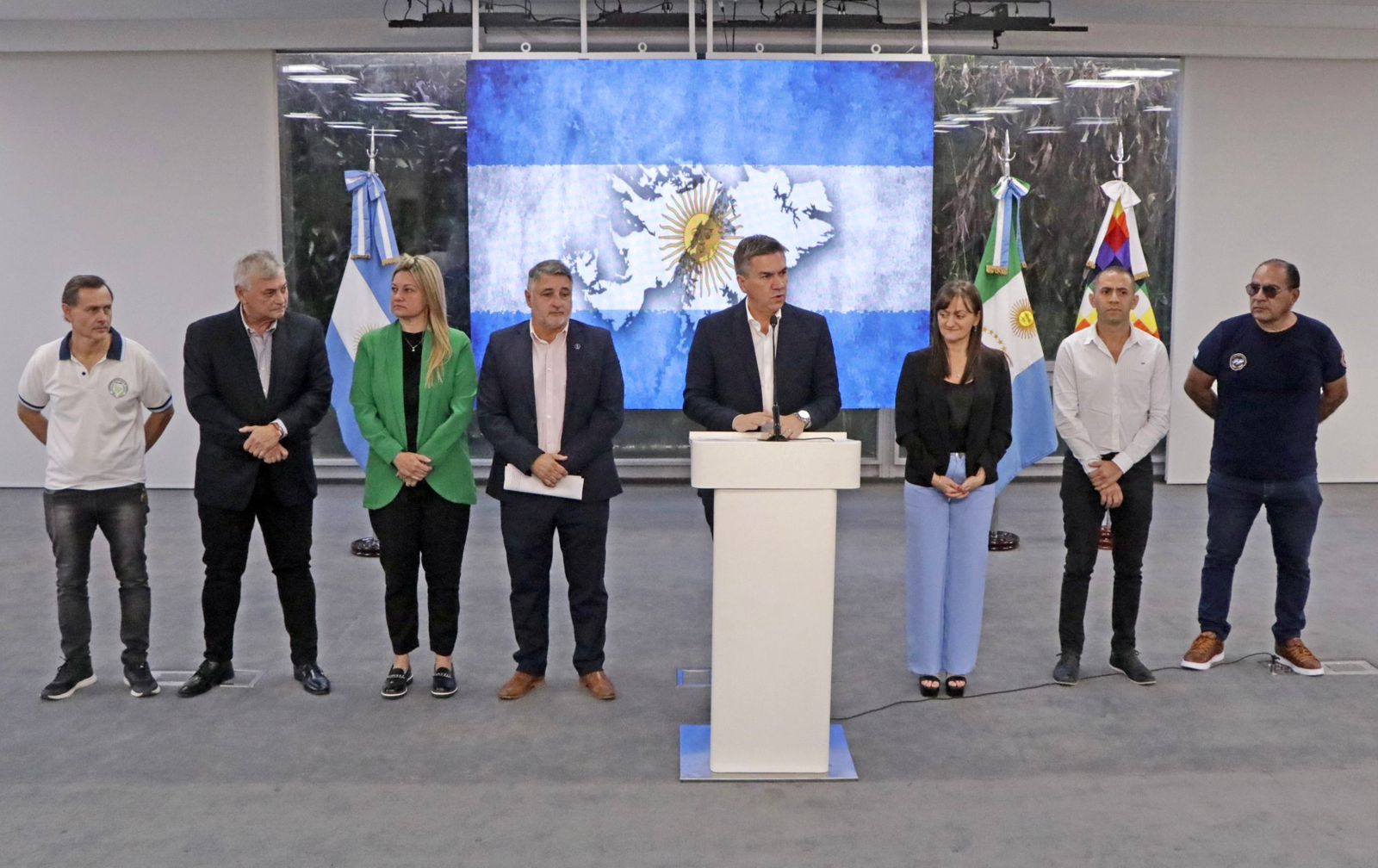 El Gobernador anunció que el acto del 2 de Abril se realizará en Presidencia de la Plaza