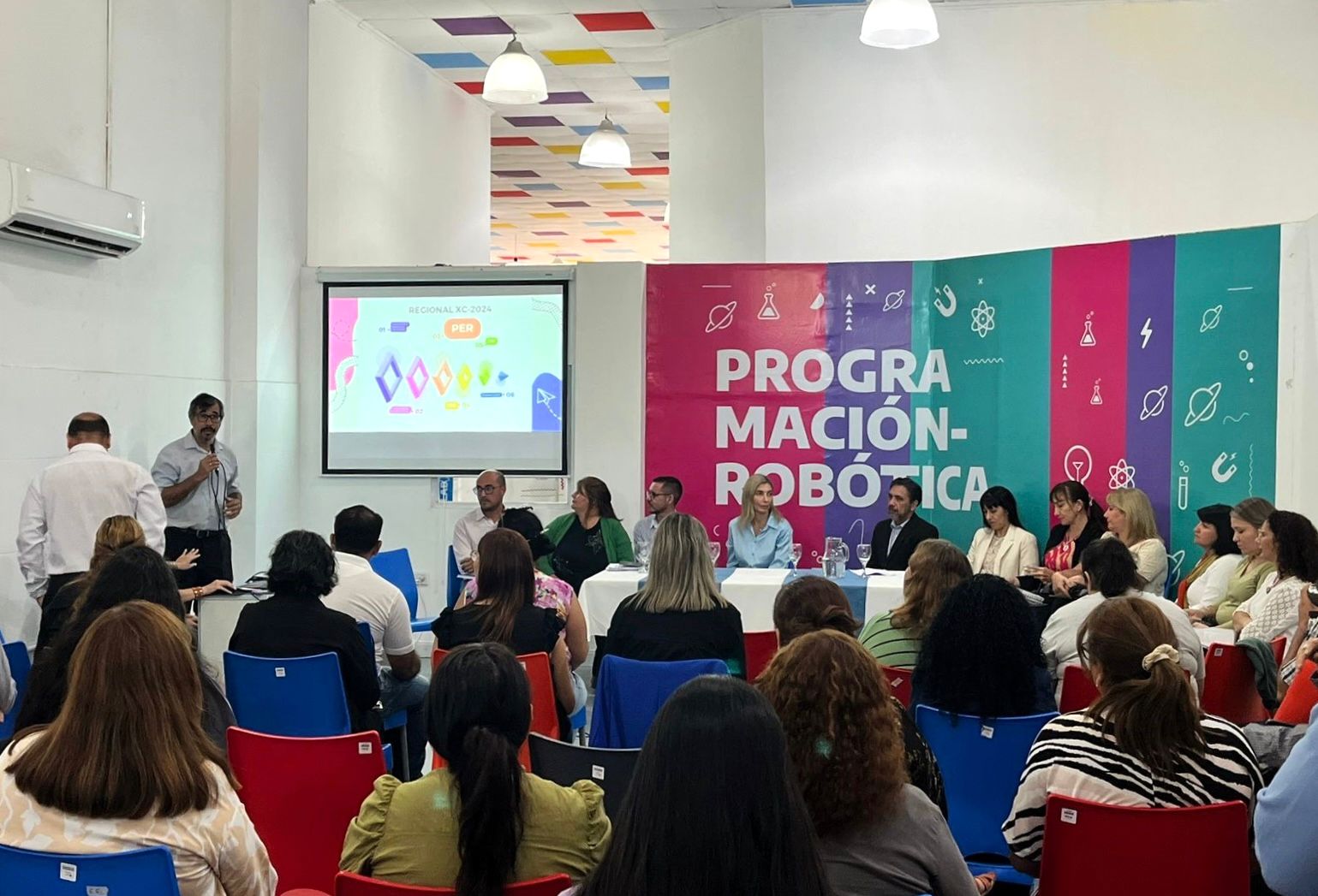 Referentes de Educación trabajan en la articulación entre los Niveles Inicial y Primario con Proyectos Educativos Regionales