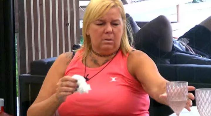 Virginia de “Gran Hermano” se descompuso y alertó a la casa: el desagradable hallazgo que había bajo su cama