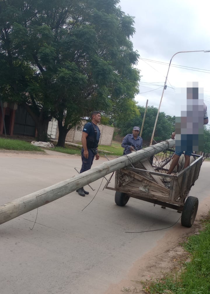 Saenz Peña – Chaco: Secuestran postes de luz y metros de cable