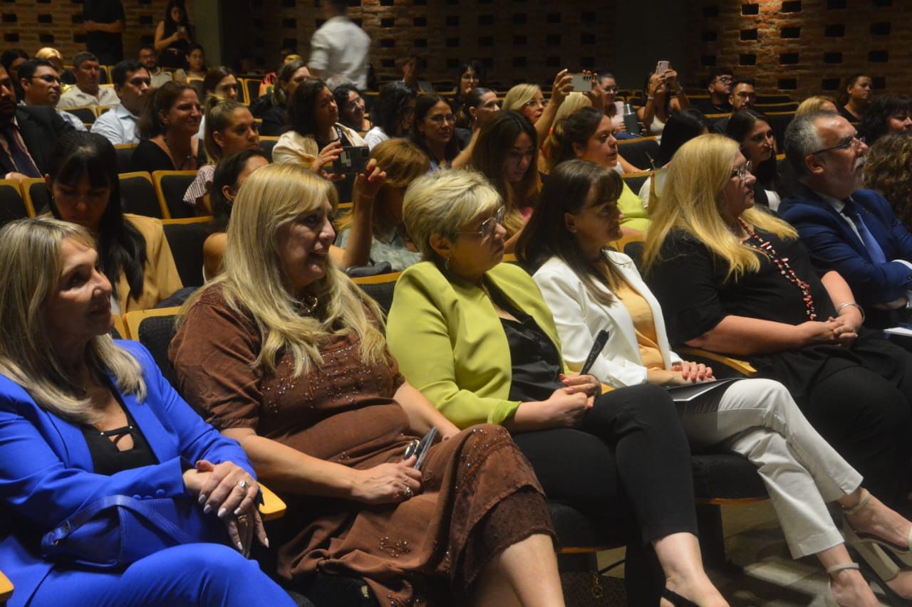 Sofía Naidenoff: «La mujer docente siempre es luchadora»