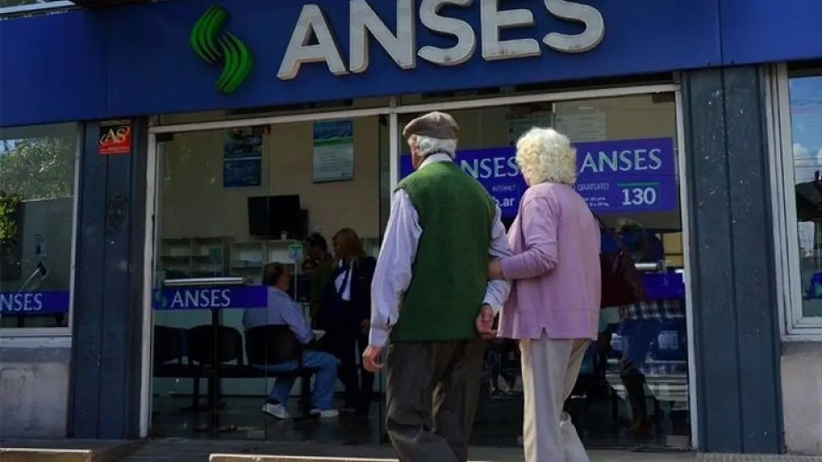 Aumentarán un 4,2% las jubilaciones, pensiones y AUH de ANSES en julio tras la inflación de mayo