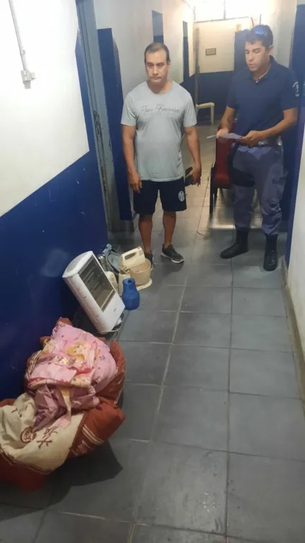 Vecinos demoraron a un joven ladrón que entró a una casa a robar