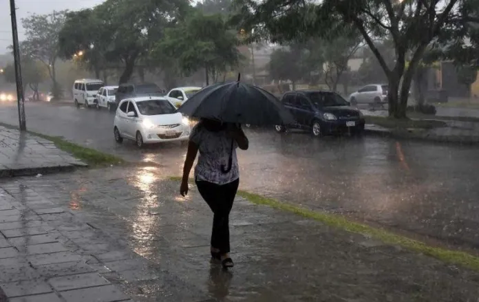 El SMN emitió un alerta amarillo por tormentas para cinco departamentos del Chaco