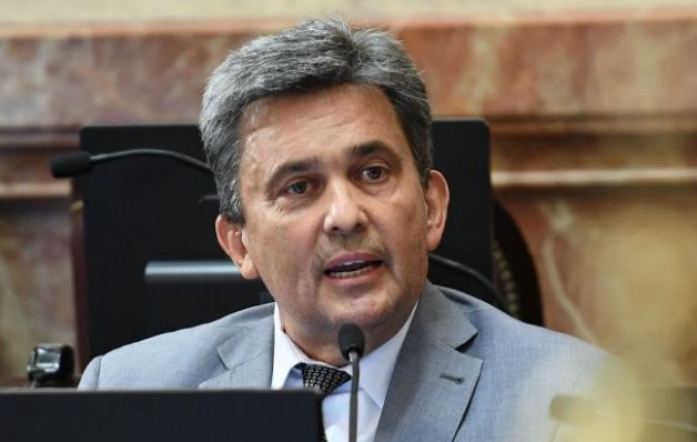 «Debemos discutir transformaciones de fondo, no solamente ganancias»