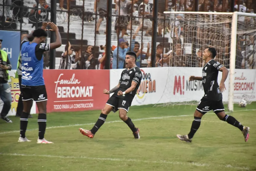 Deportivo Madryn recibirá a Chaco For Ever mañana desde las 13 hs