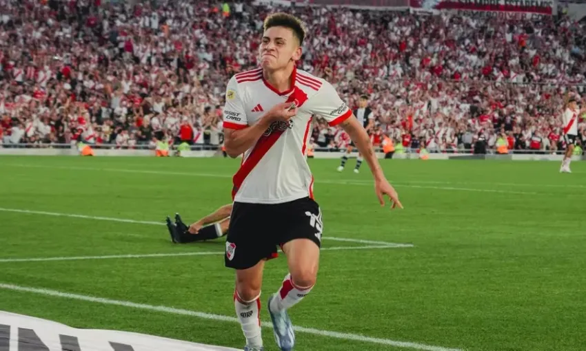 El Diablito Echeverri, único argentino entre los más caros de la Copa Libertadores