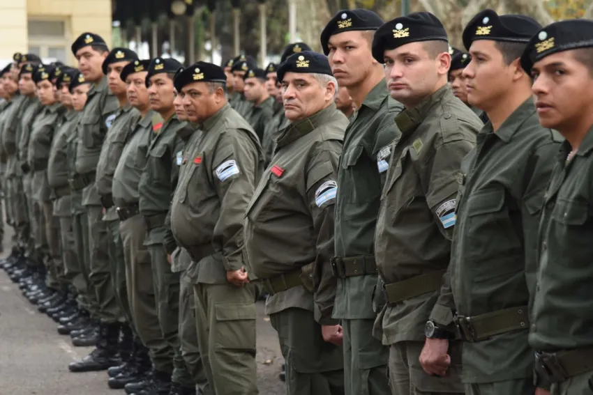 Otorgaron aumentos salariales a las fuerzas de seguridad nacional