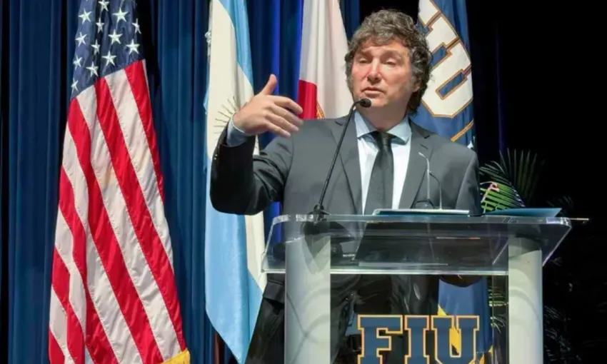 Javier Milei suspendió su viaje a Dinamarca por «problemas de agenda» y regresa a la Argentina