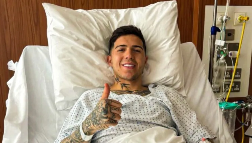 «Más fuerte que nunca»: el mensaje de Enzo Fernández desde la clínica tras su operación