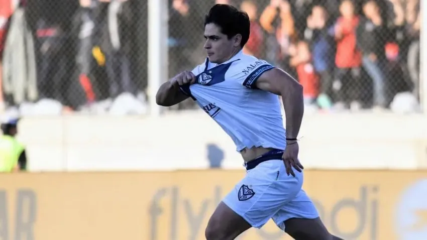 Con uno menos, Vélez venció a Argentinos Juniors por penales y es el primer finalista de la Copa LPF