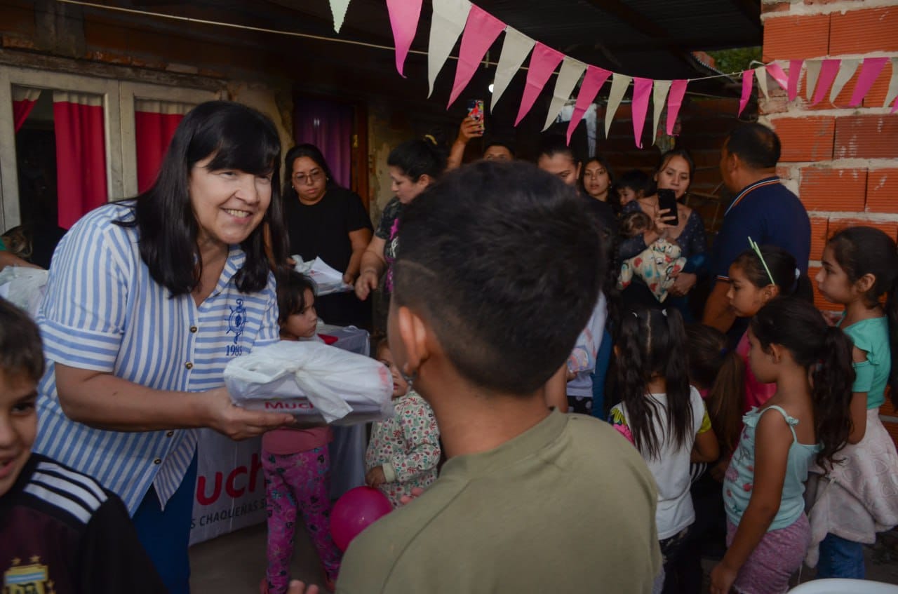 “Son tiempos muy difíciles y tenemos que seguir ayudando”, remarcó Cuesta