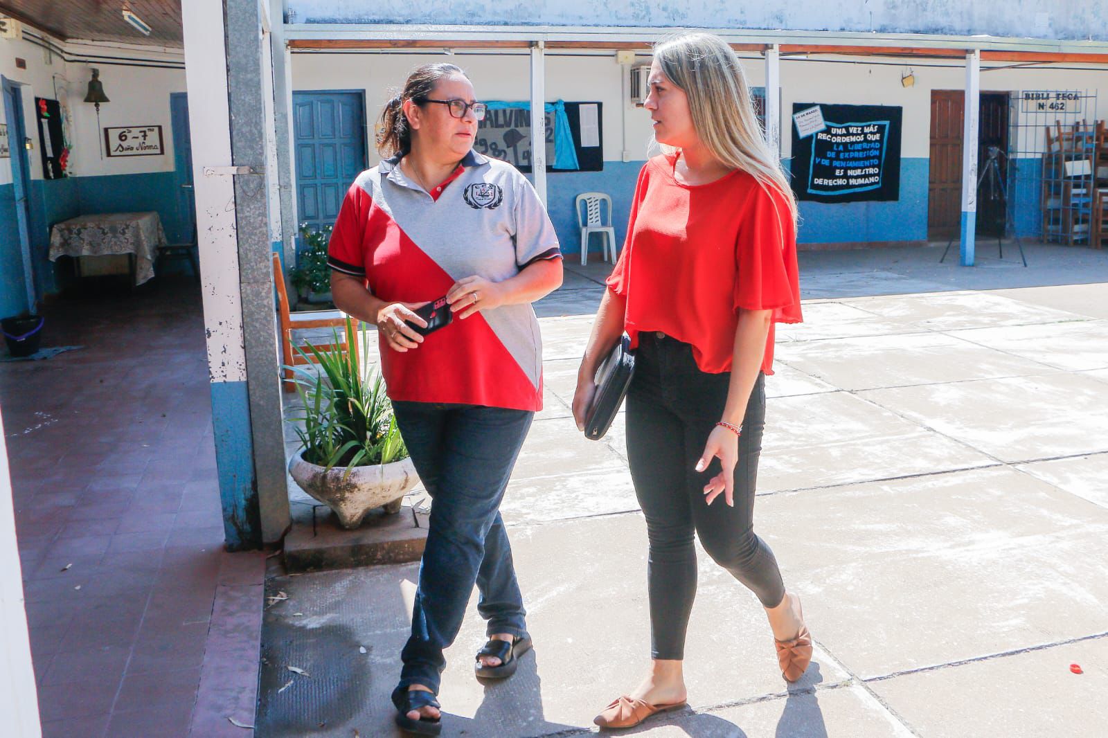 El Gobierno y la comunidad educativa de la escuela secundaria N° 163 coordinaron acciones de seguridad en la zona