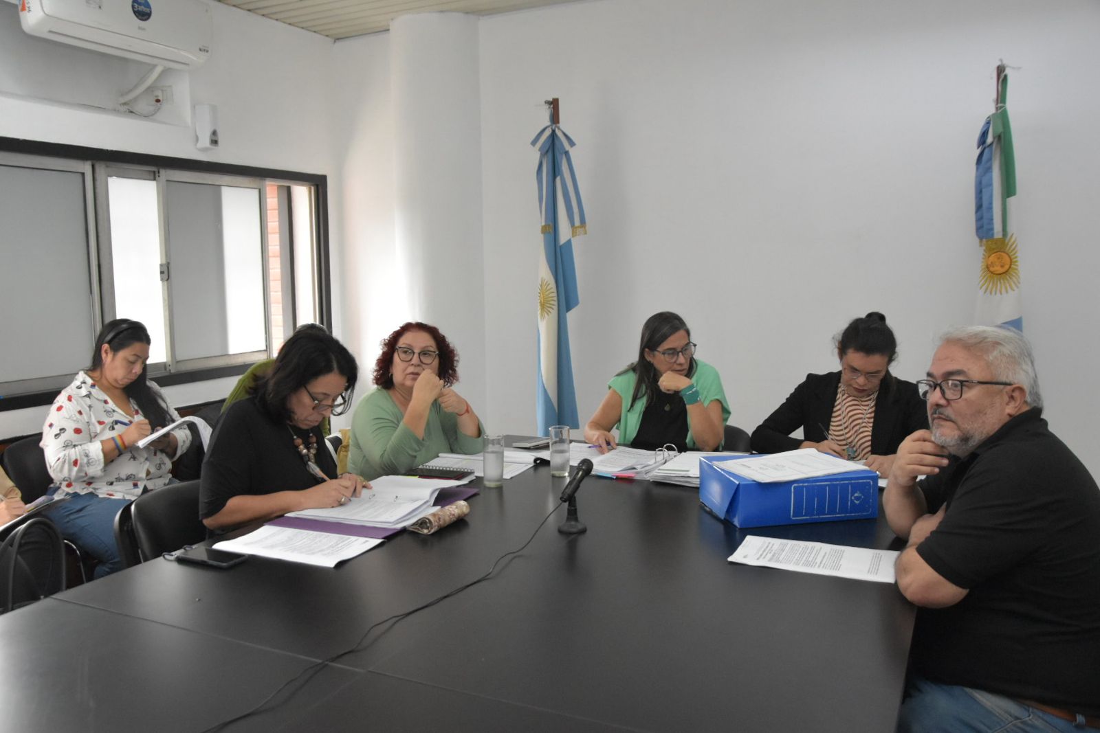 Analizan proyectos sobre Puntos de encuentro familiar y Sistema integral de políticas de cuidado