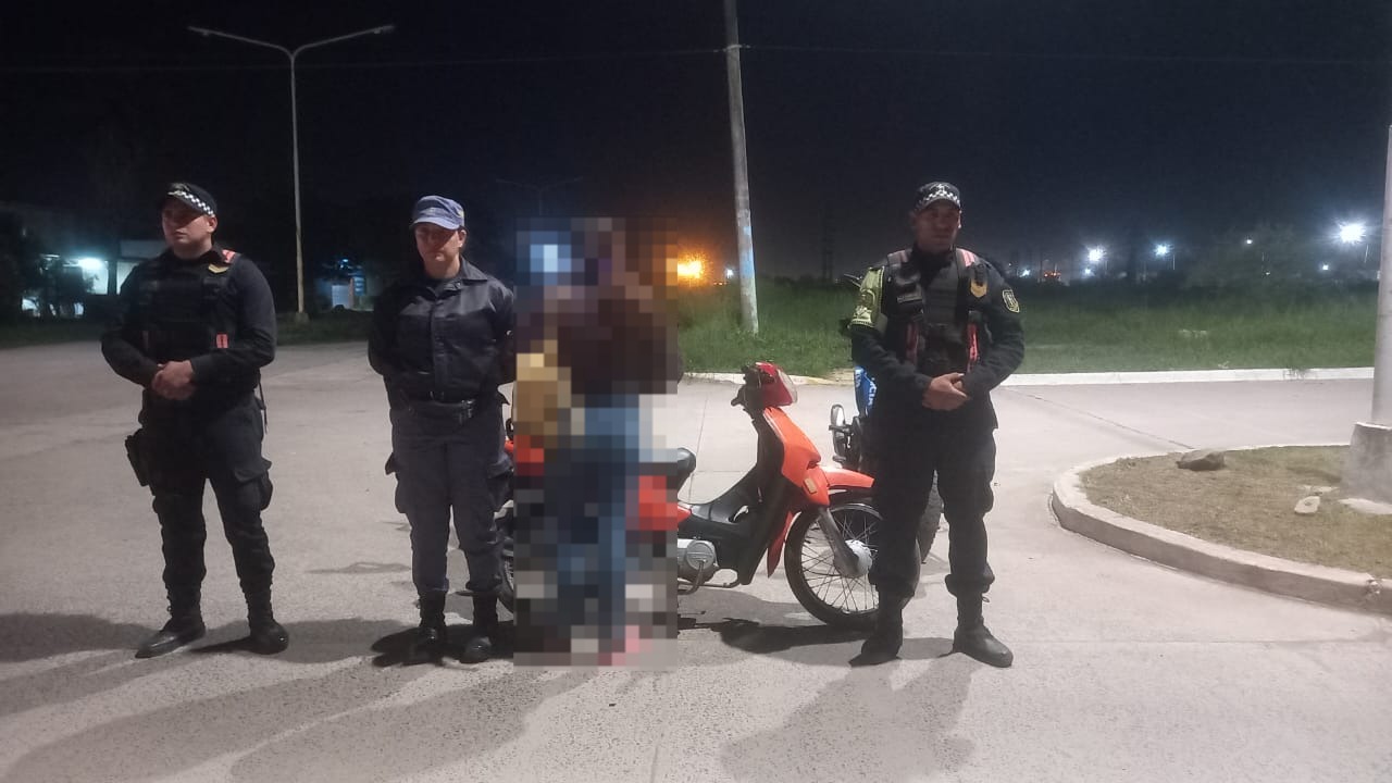 Policía Caminera: aprehendieron a un hombre buscado hace mas de 5 años, recuperaron una motocicleta robada, otra adulterada e intervinieron dos cargas sin documentaciones exigibles