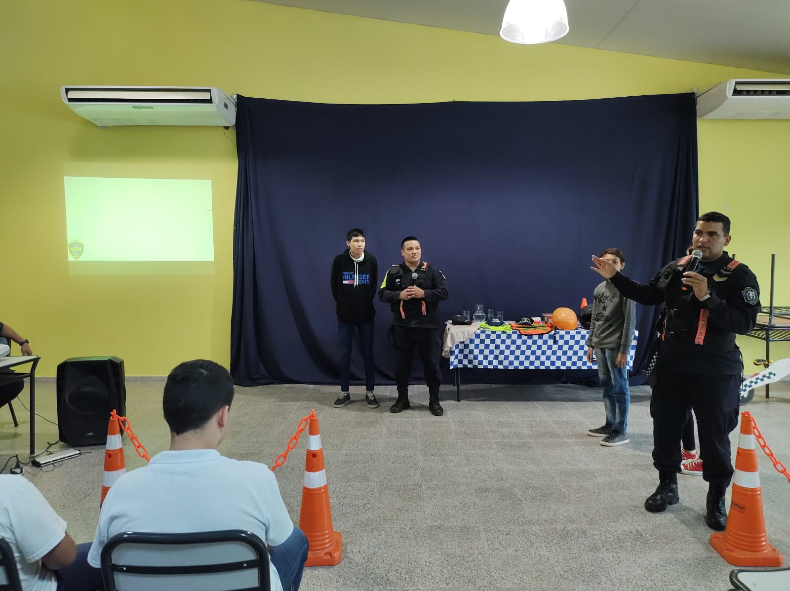 Capacitación Vial: Caminera brindo capacitación para alumnos de Colonia Benitez