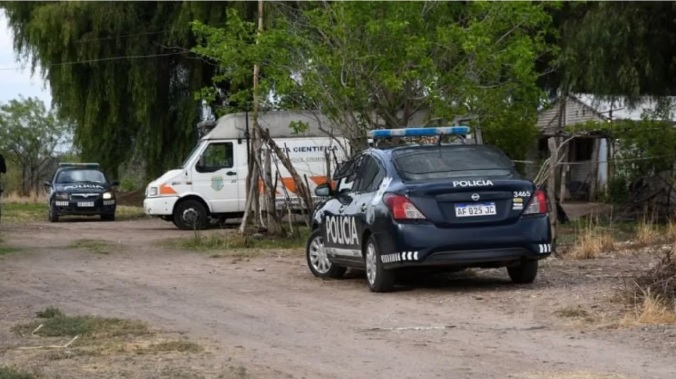 Conmoción en Mendoza: encontraron el cuerpo de un hombre mientras sus perros se lo estaban comiendo