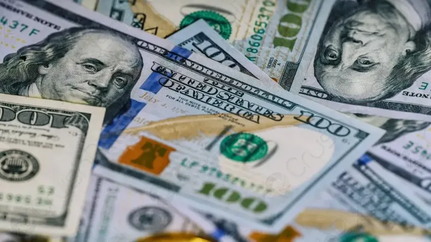 Se dispara el dólar blue: aceleró su suba este martes y cerró en $ 1.230, cerca de su récord