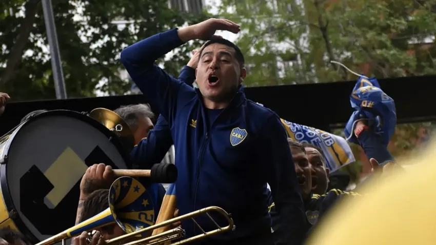 La derrota de Boca vuelve a encender las críticas hacia la gestión Riquelme