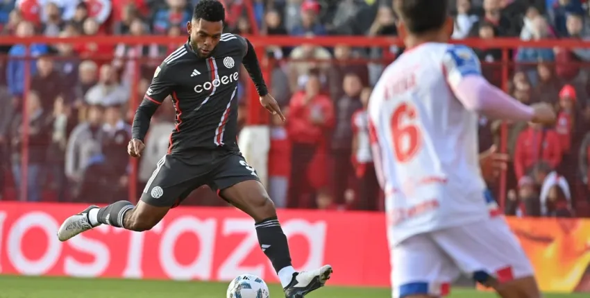 El River de Demichelis recibió otro golpe: perdió 1-0 con Argentinos Juniors por la Liga Profesional