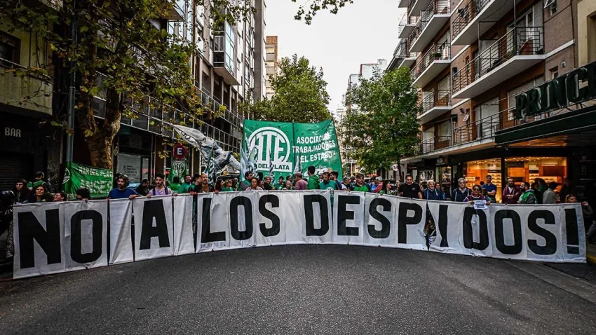 Según el INDEC, hubo más de 20.000 personas desvinculadas a nivel nacional en la era Milei