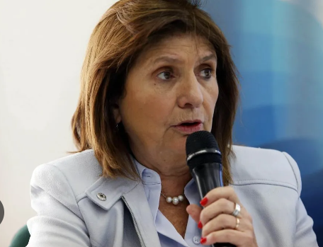 Patricia Bullrich denunció ataques de gremialistas a trabajadores que no adhirieron al paro de la CGT