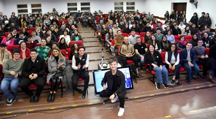 De la mano de NBCH, Mateo Salvatto cerró la Expo Trabajo UNNE