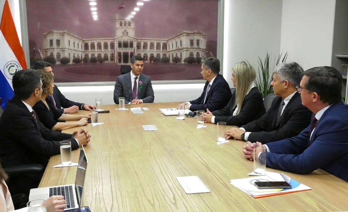 El Gobernador Zdero se reunió el Presidente de Paraguay, Santiago Peña, y avanzaron en proyectos conjuntos