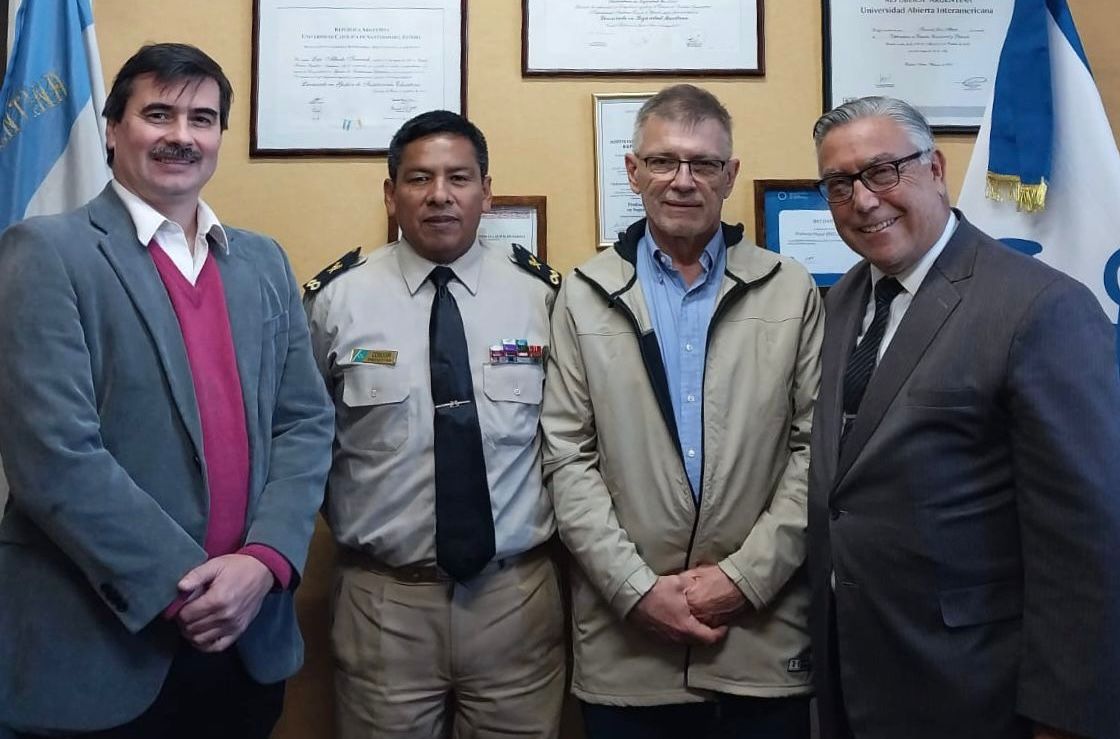 Riacho Barranqueras: Gobierno y Prefectura Naval delinearon acciones sobre su navegabilidad