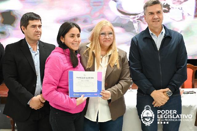 El Poder Legislativo participó de la entrega de créditos agropecuarios en Villa Ángela y Santa Sylvina