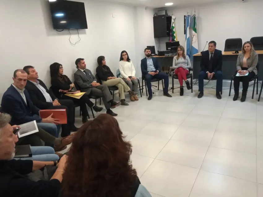 No hubo acuerdo en la audiencia para destrabar el conflicto del transporte en Sáenz Peña