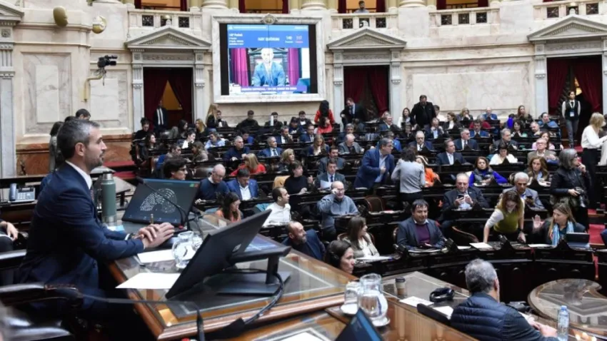 Luego de aprobar la nueva fórmula jubilatoria, ahora la oposición va por la recomposición para docentes y universidades