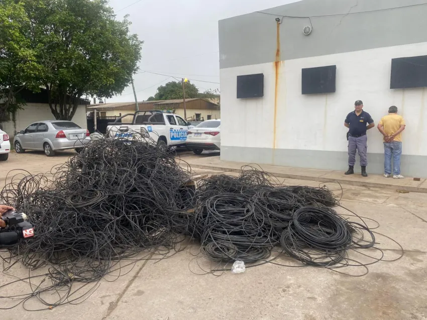 Allanaron y desmantelaron un depósito clandestino de cables que habrían sido robados