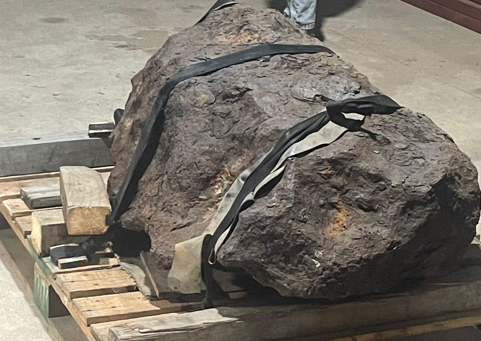 El gobierno del Chaco recuperó dos meteoritos