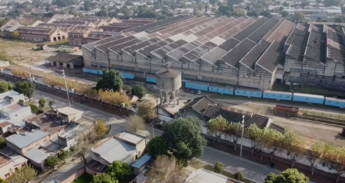 El Gobierno intenta bajar la tensión y empieza a distribuir los alimentos almacenados que estaban por vencerse