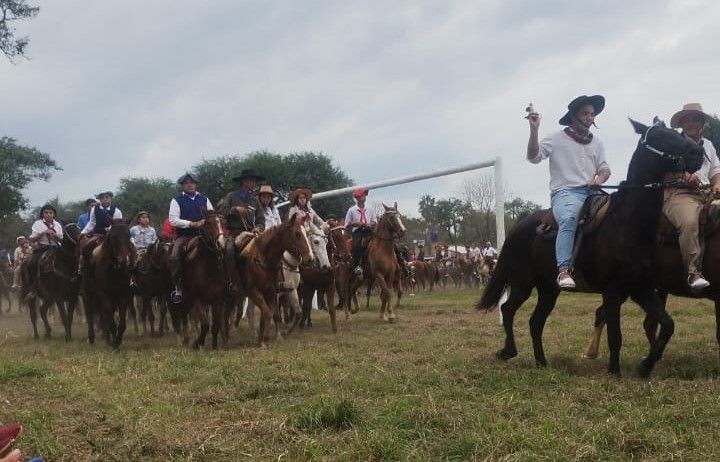 1º Evento Tradicionalista en Colonia Elisa: el concejal Fidel Ibarra agradeció el acompañamiento del gobierno provincial
