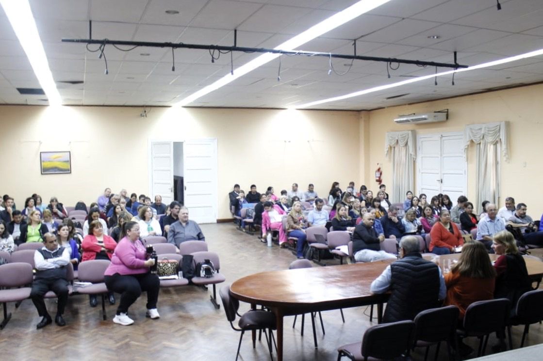 Educación: cerca de 1500 agentes ya se capacitaron en digitalización de títulos