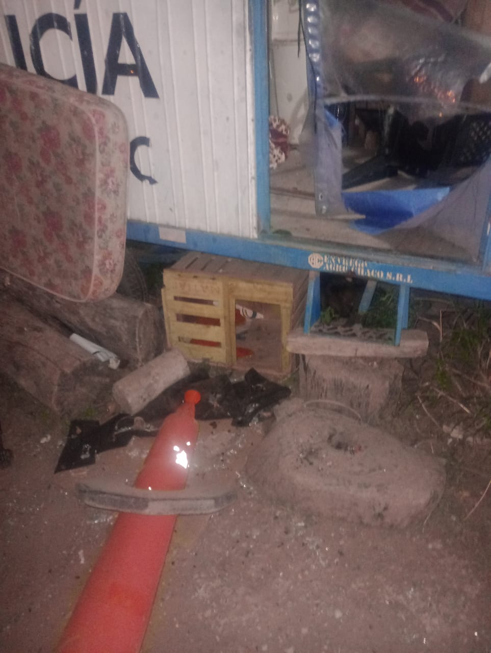 Barrio San Pedro Pescador: Un efectivo lesionado por un grupo de 50 personas