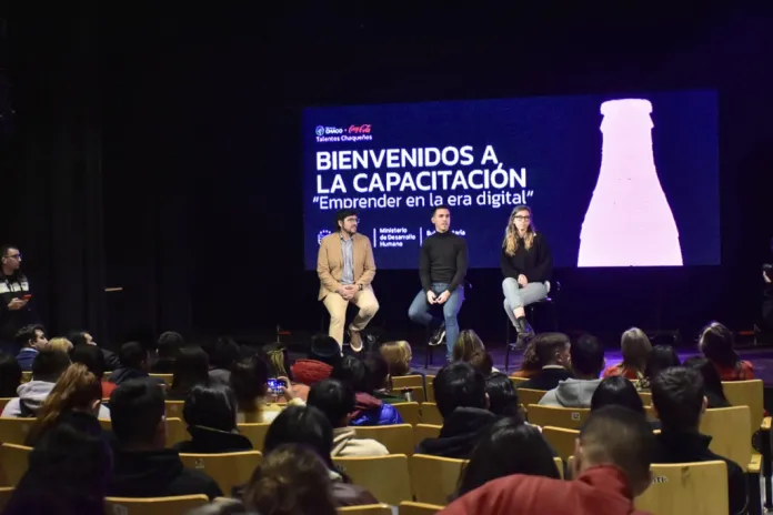 Comenzó el curso Emprender en la Era Digital, que capacitará a más de 2000 jóvenes en la provincia