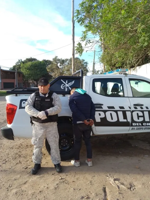 Entró a robar a una librería y lo sorprendió el propio dueño del negocio: terminó detenido